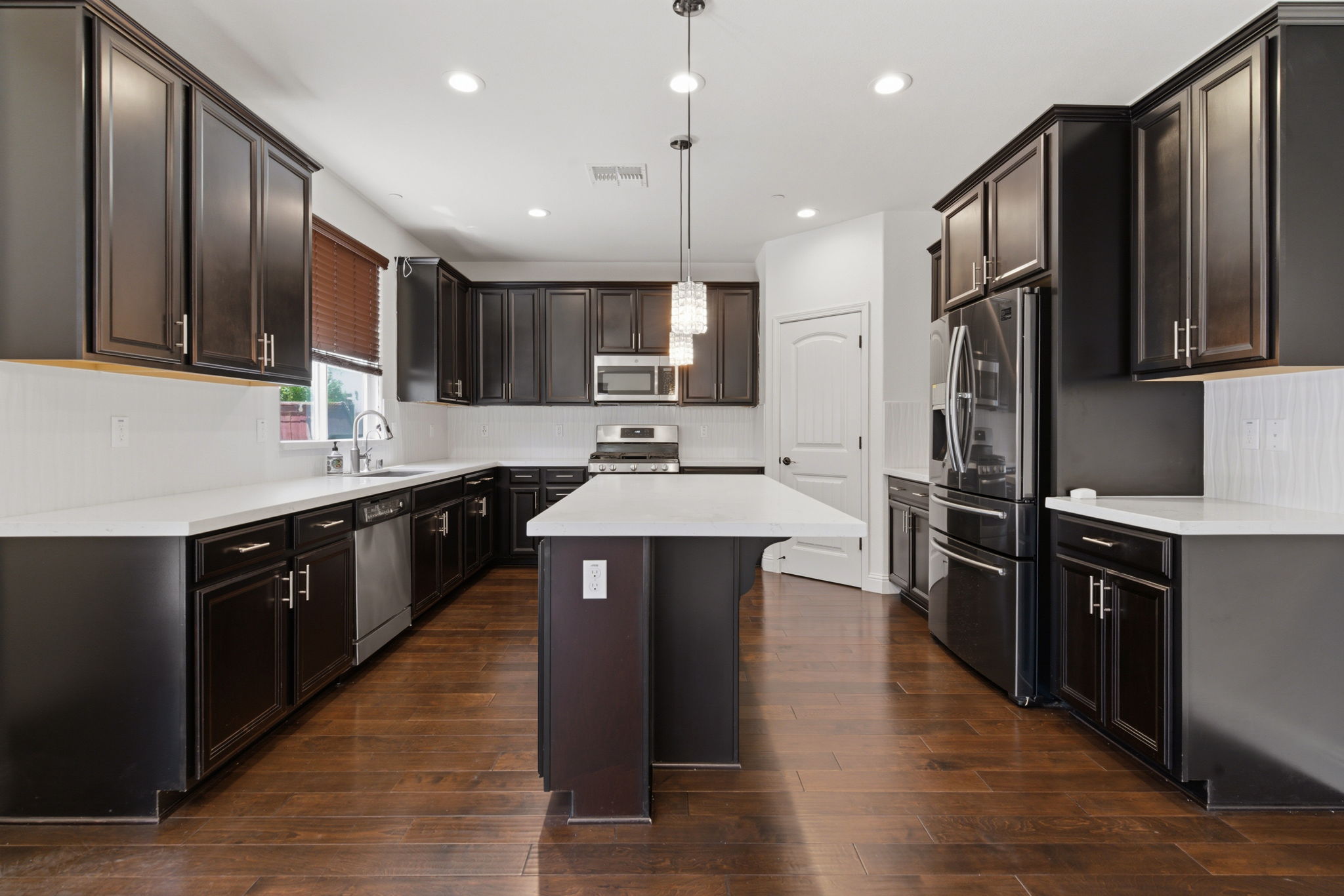 510 Albertina Avenue kitchen and living area